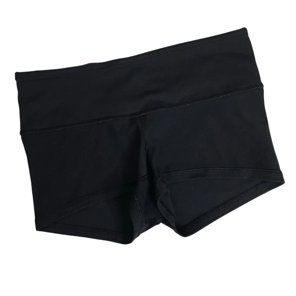 lululemon‎ Boogie Short *Full-On Luon Reversible Black Fa14 Quilt Sz 4